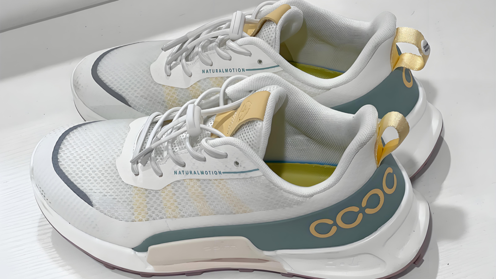 Top 5 Shoes for Flat Feet Kids in 2024: Expert-Backed Picks for Comfort & Support